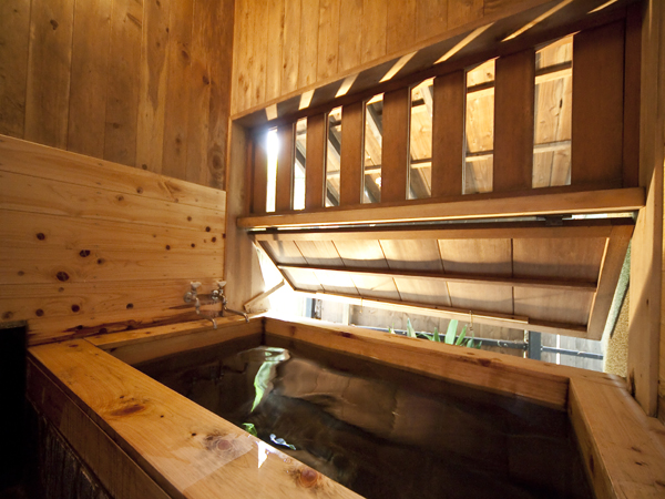 湯布院　和の宿挟霧亭　内風呂の写真