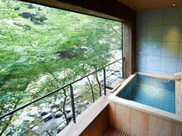 大阪　不動口館　客室露天風呂の写真