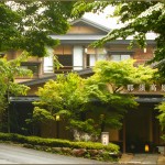 昭和初期の木造建築の懐かしさを大切にした木のぬくもりを感じる宿、山水閣