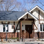 静かな森の中にあるヴィラタイプのホテル　ローズウッド。　