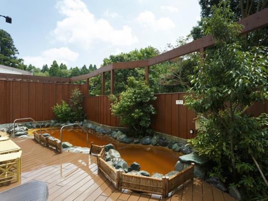 成田温泉「美湯」の露天風呂の写真