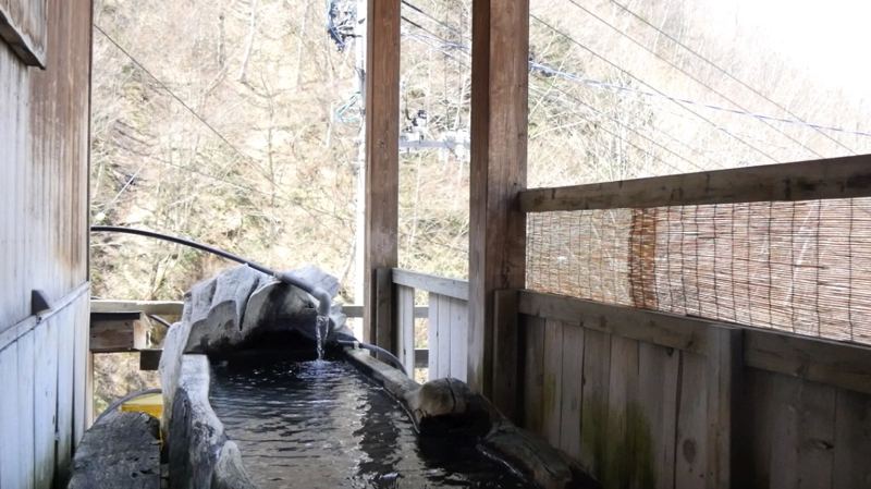 新高湯温泉の吾妻屋の貸切大樹風呂の写真