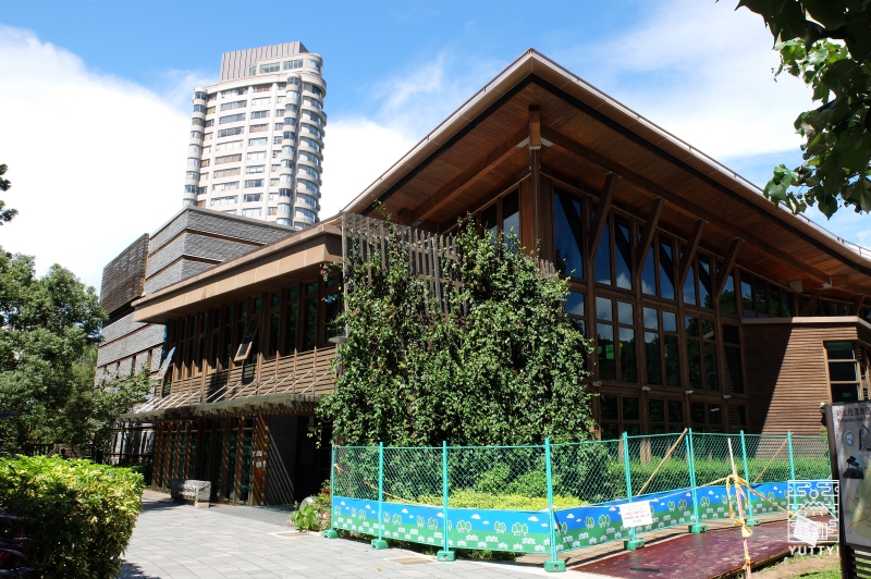 台北市立図書館北投分館の外観の写真