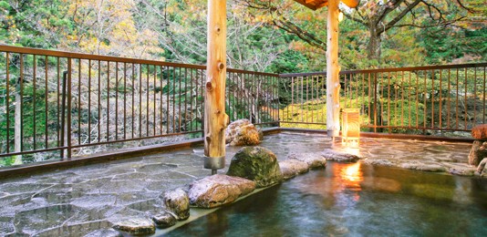 谷津川館 露天風呂