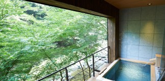 大阪　不動口館　客室露天風呂の写真