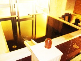 山梨　深雪温泉　貸切風呂ぶどうの湯の写真